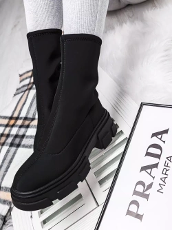 Damskie botki czarne na grubej podeszwie TL235