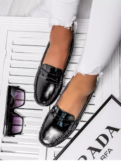 Lakierowane damskie czarne mokasyny M505E