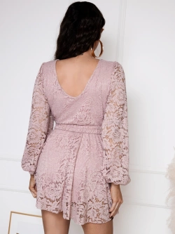 Koronkowy krótki kombinezon z paskiem Niki