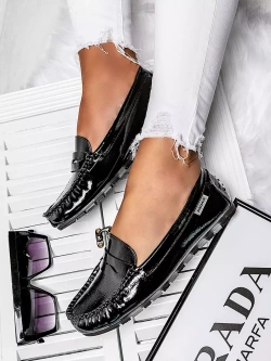 Lakierowane damskie czarne mokasyny M505E