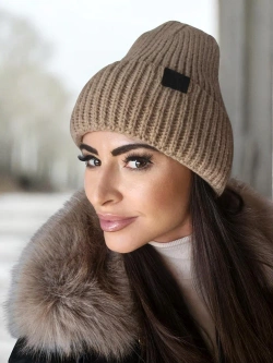 Damska czapka zimowa beżowa Kristin 007