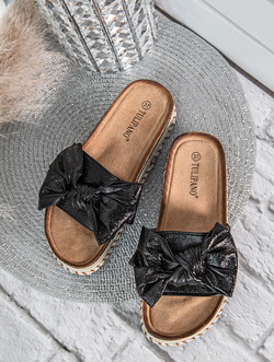 Damskie klapki czarne P5113C