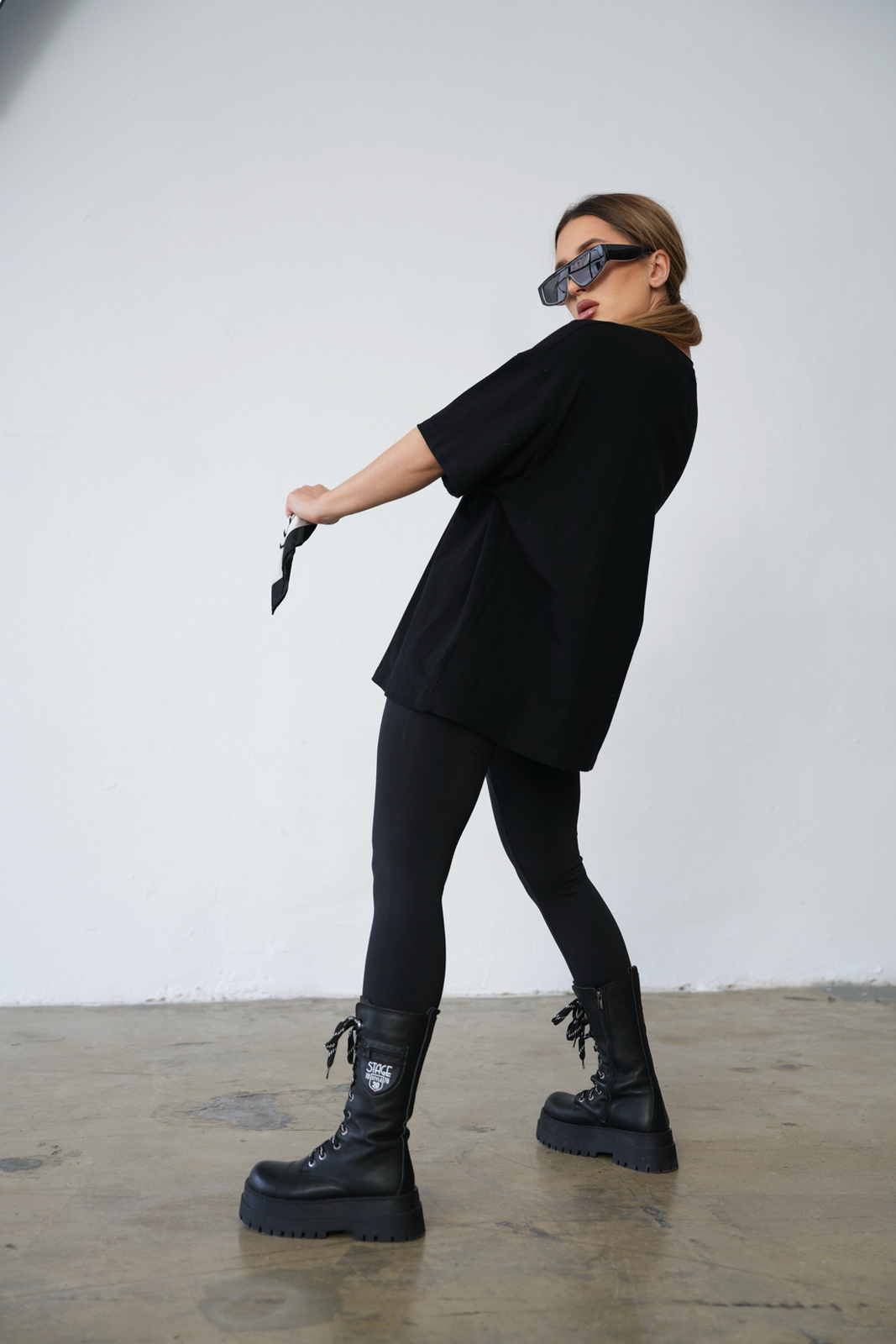 T-Shirt damski BG Only | czarny