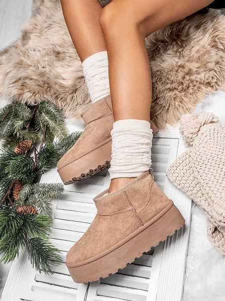 Damskie beżowe śniegowce zamszowe na grubej podeszwie TL242-63