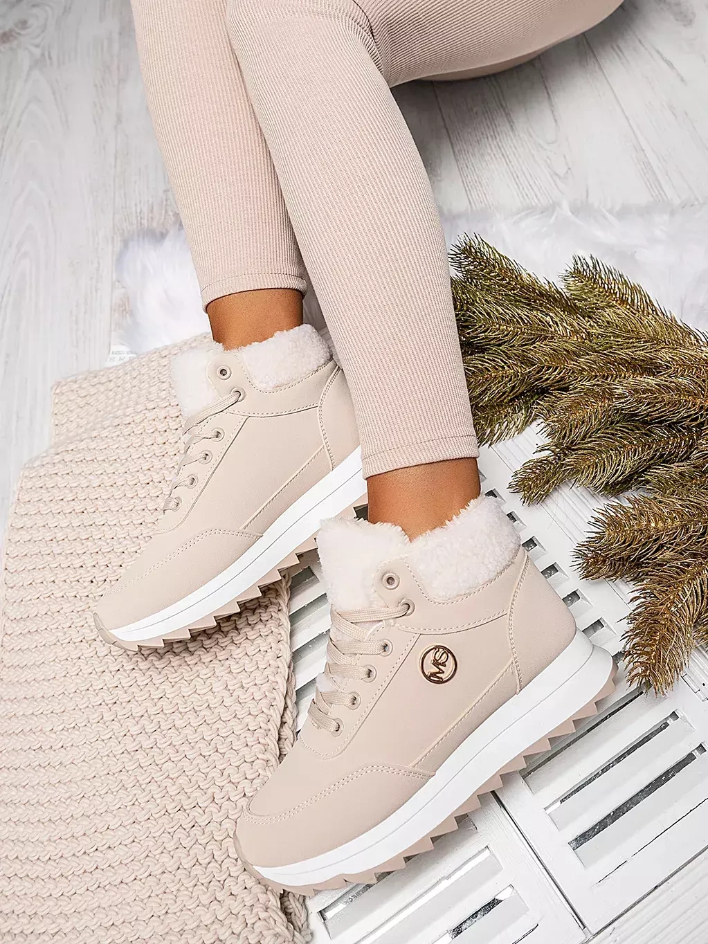 Damskie beżowe ocieplane buty sportowe TL232-8