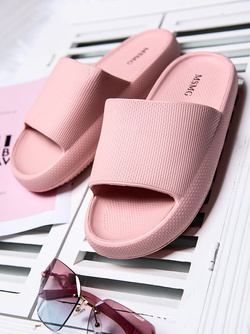 Damskie jasnoróżowe klapki na grubej podeszwie DZ213-11