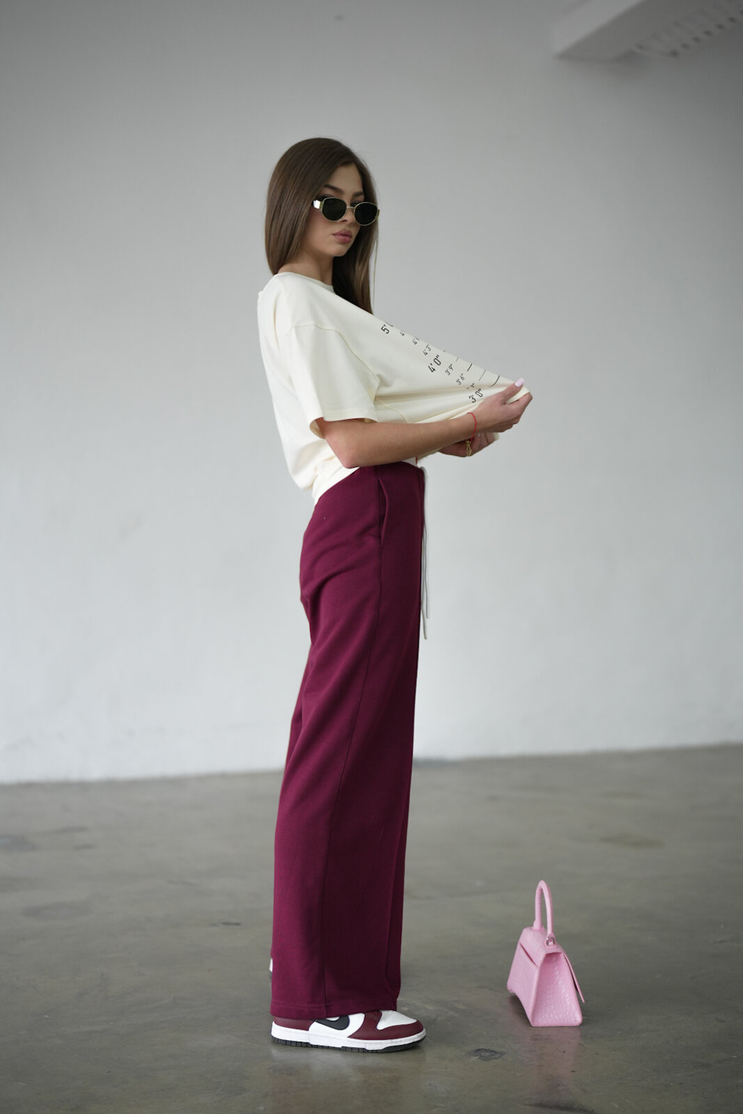 T-SHIRT DAMSKI BG PUG | WANILIOWY