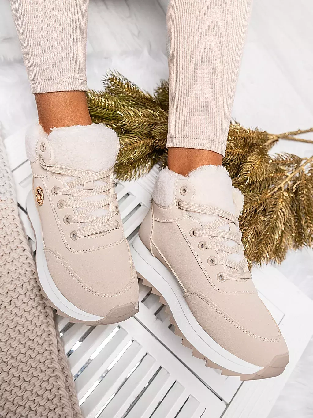 Damskie beżowe ocieplane buty sportowe TL232-8