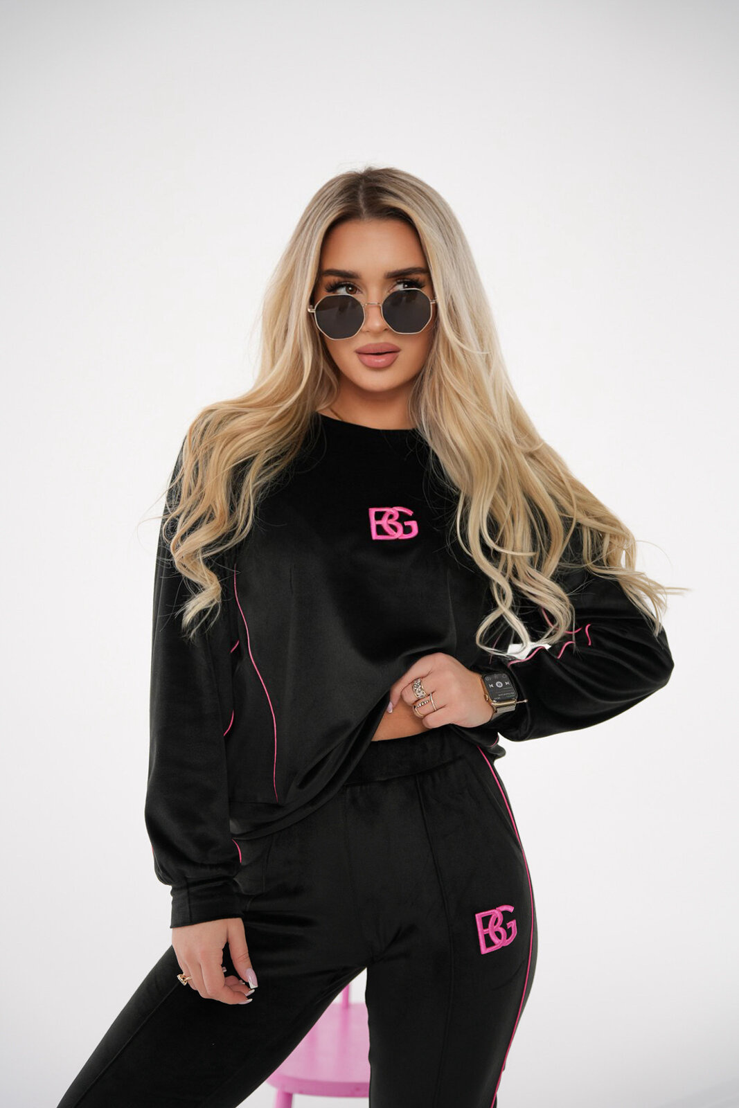 DRES BG LINE WOMAN | CZARNY