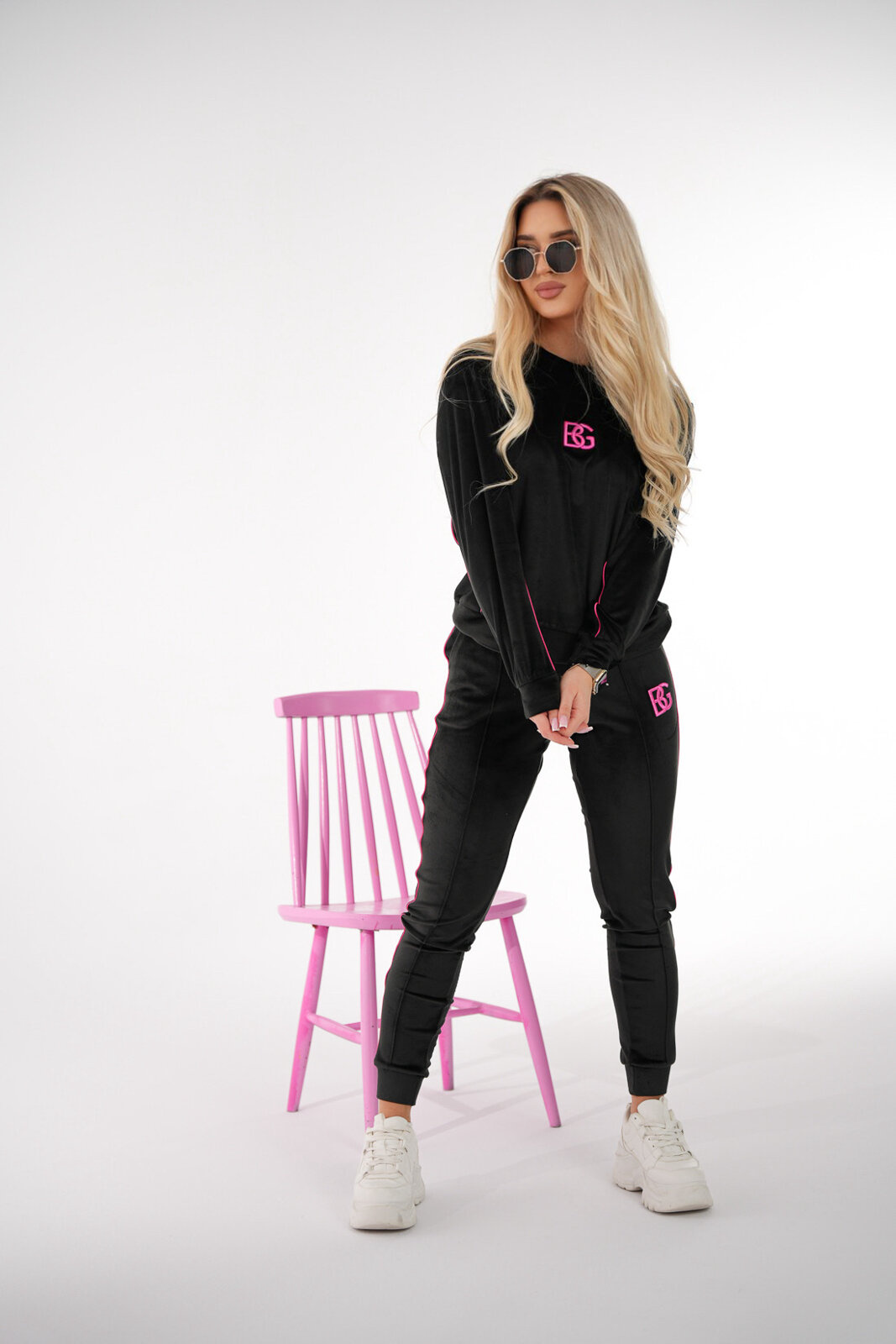 DRES BG LINE WOMAN | CZARNY