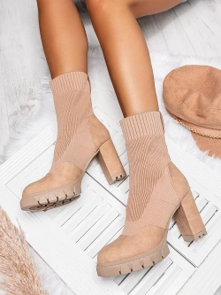 Damskie botki ciemnobeżowe na obcasie A9602-63