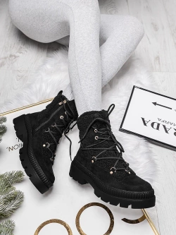 Damskie czarne trapery z kożuszkiem A8902