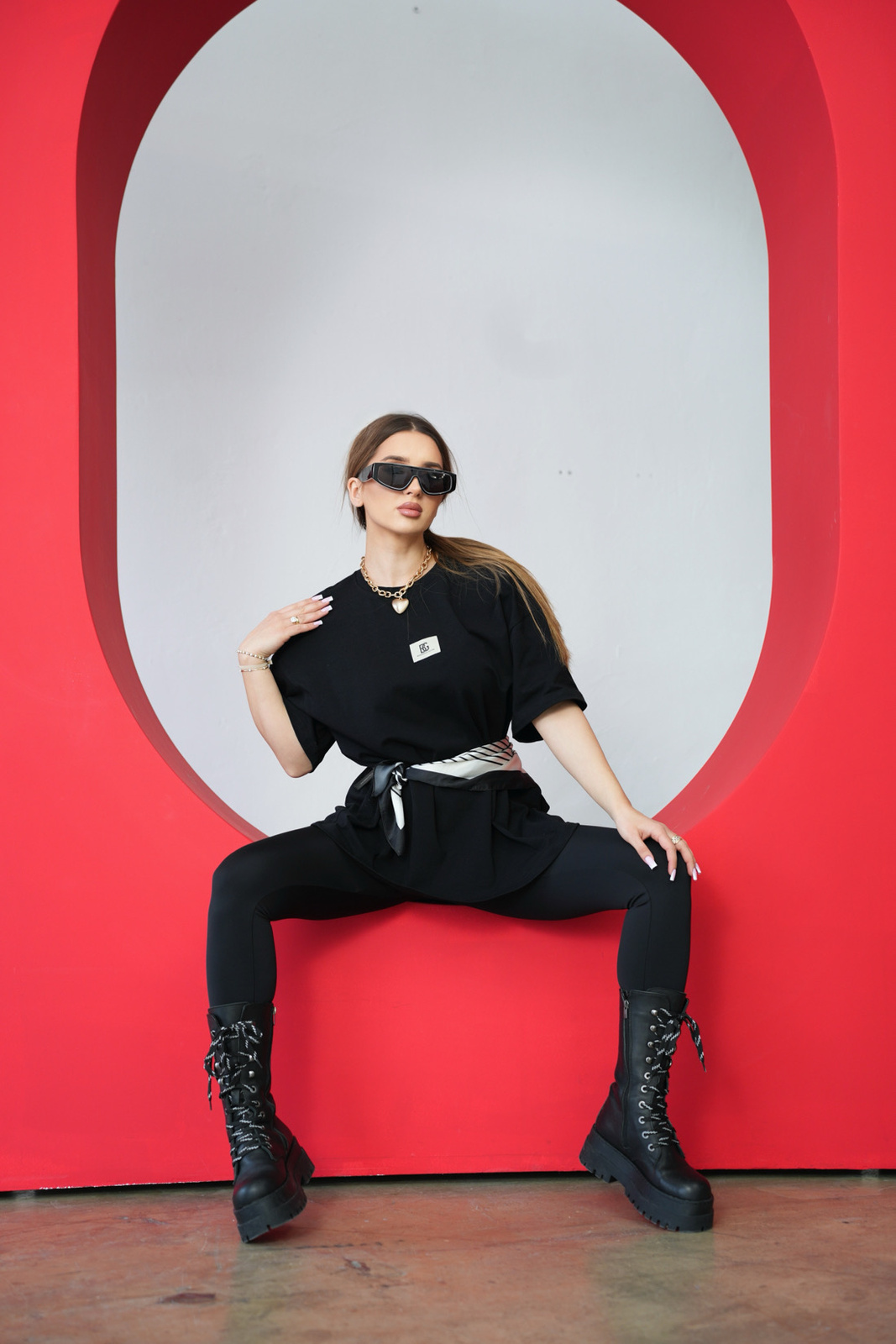 T-Shirt damski BG Only | czarny