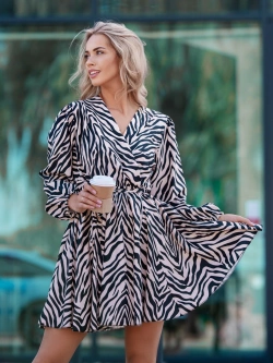 Krótka sukienka lekko rozkloszowana Foggia