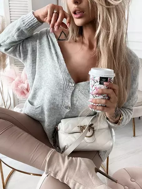 Damski krótki kardigan z guzikami szary 52219S