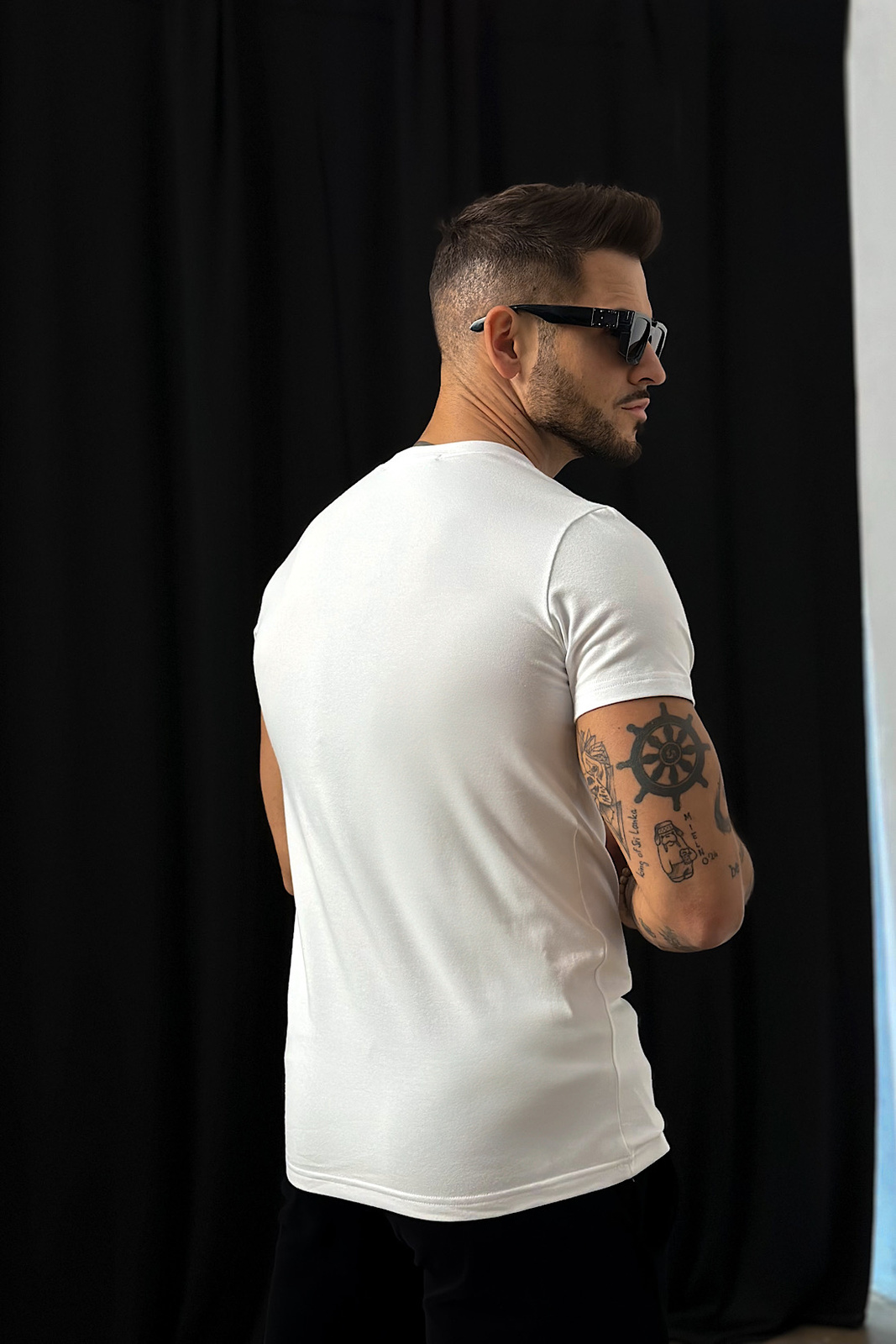 T-SHIRT MĘSKI BG SIGNATURE | BIAŁY - CZARNY