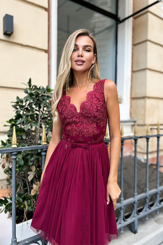 SUKIENKA LEKKO ROZKLOSZOWANA BORDOWA