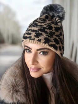 Damska czapka zimowa czarno-beżowa Panther 002