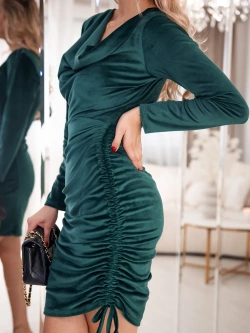 Welurowa krótka sukienka z marszczeniem Maria