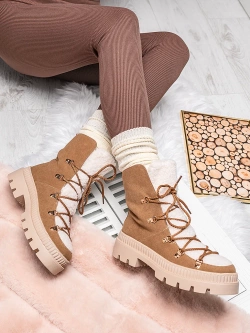 Damskie camelowe trapery z kożuszkiem A8901-63